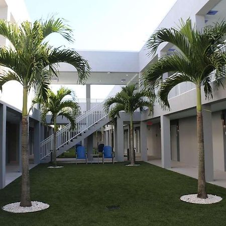 Star Suites - A Vero Beach Hotel Exterior photo